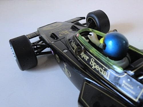 特価 exoto (1/18) ロータス 72D R.ピーターソン