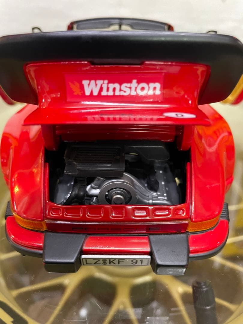 ポルシェ930 ターボ　1/18スケール