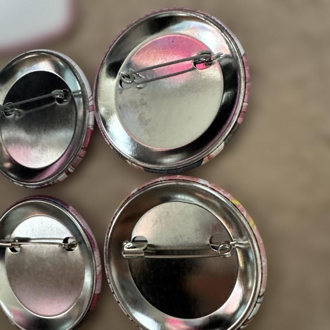 マジカルミライ 缶バッジ ワッペンバッジ 巡音ルカ