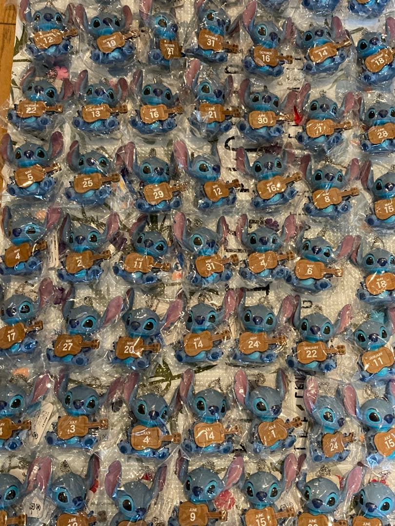 ディズニー　スティッチ キーホルダー大量　90個　未使用　ギターver