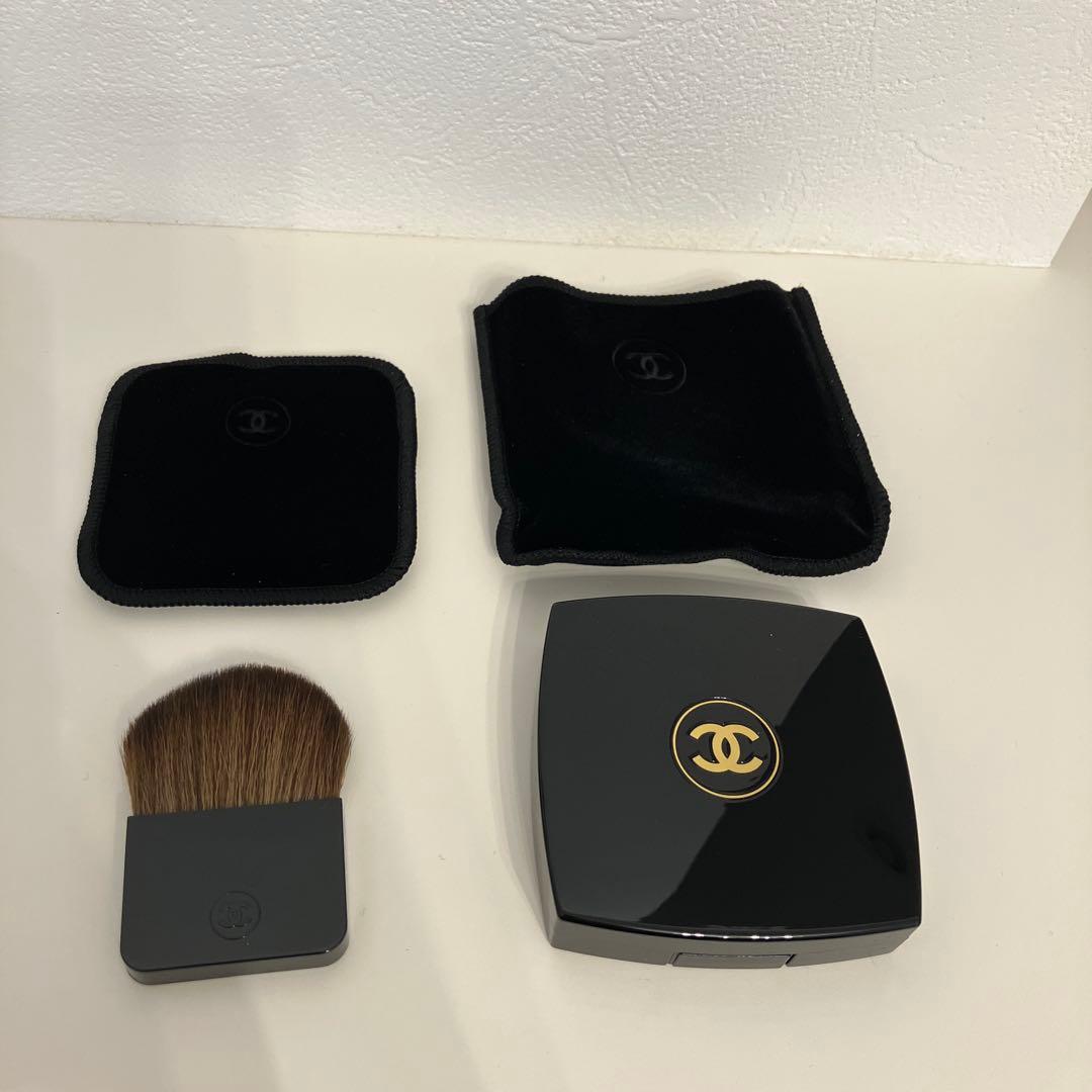 レ シーニュ ドゥ シャネル 997 ローズ ルミエール フェイスカラー