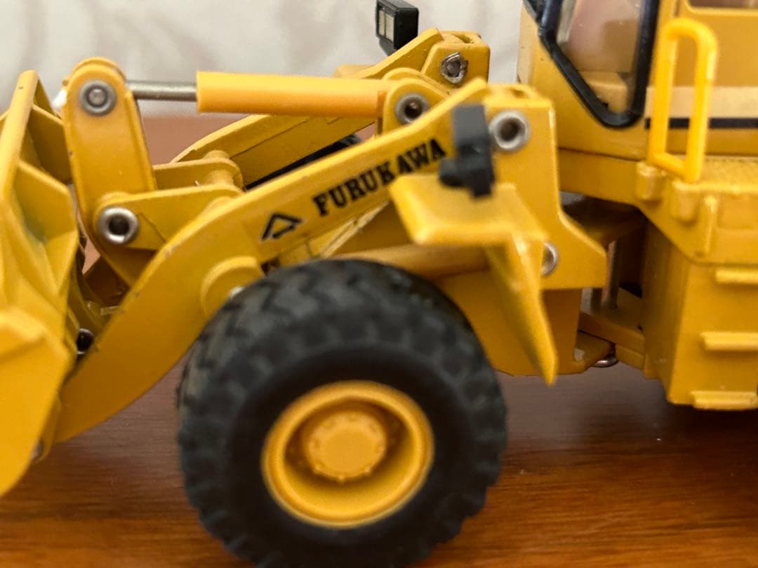 古河機械金属ホイールローダーFL200-I新品 ミニチュア