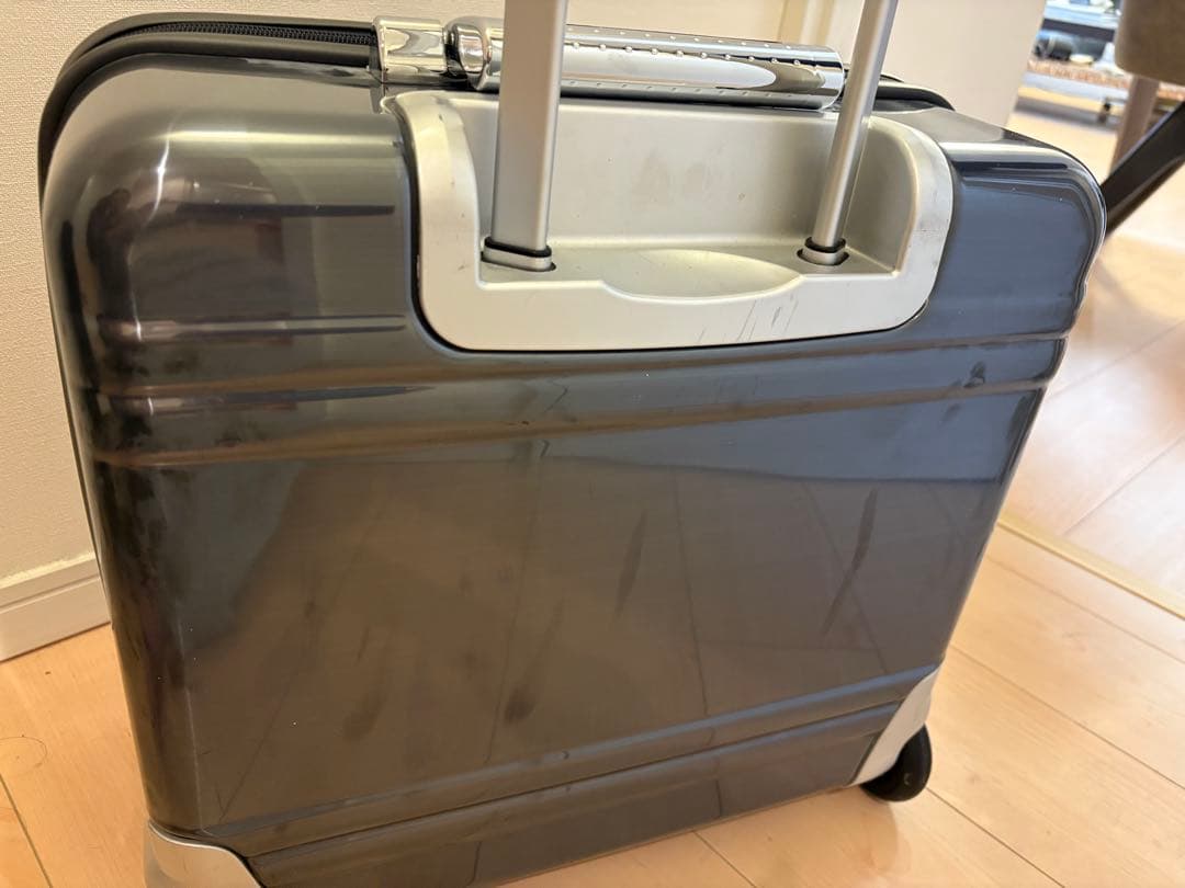 ZERO HALLIBURTON ビジネスキャリーケース グレー 2輪