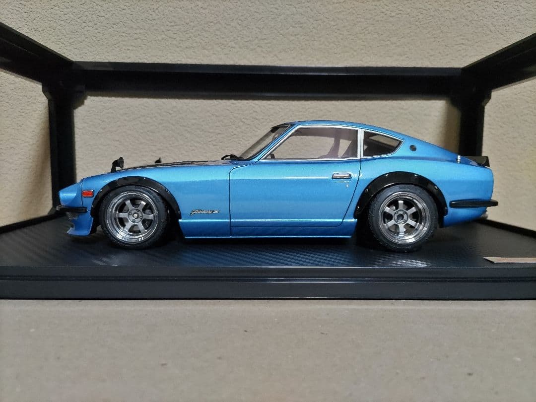 PYOMARO　イグニッションモデル　1/18 FairladyZ