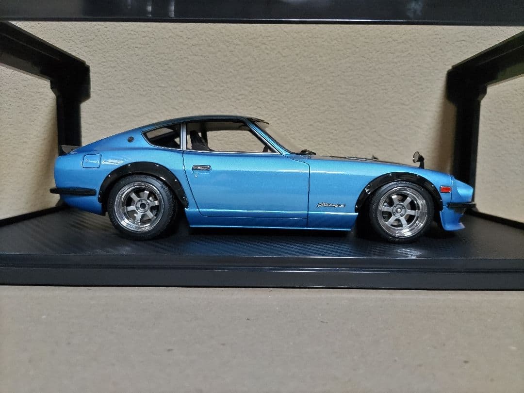 PYOMARO　イグニッションモデル　1/18 FairladyZ