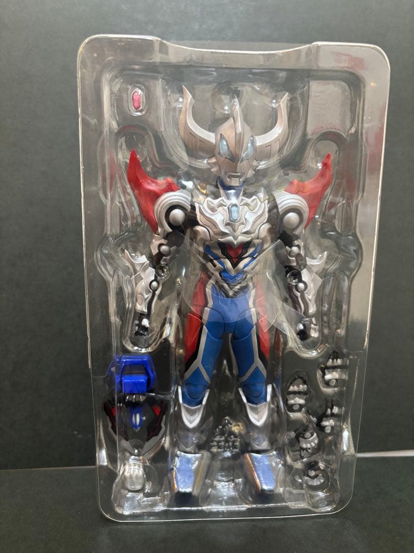 【最終値下げ】ウルトラマンジード　マグニフィセント　フィギュアーツ