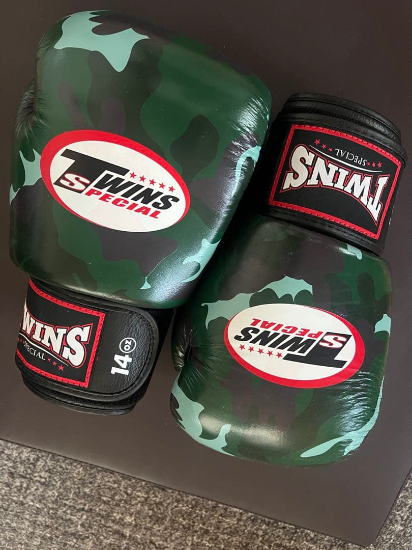 TWINS SPECIAL ボクシンググローブ 14oz 迷彩柄　本革 TWINS SPECIAL ボクシンググローブ 14oz 迷彩柄 本革 Twins ボクシング
