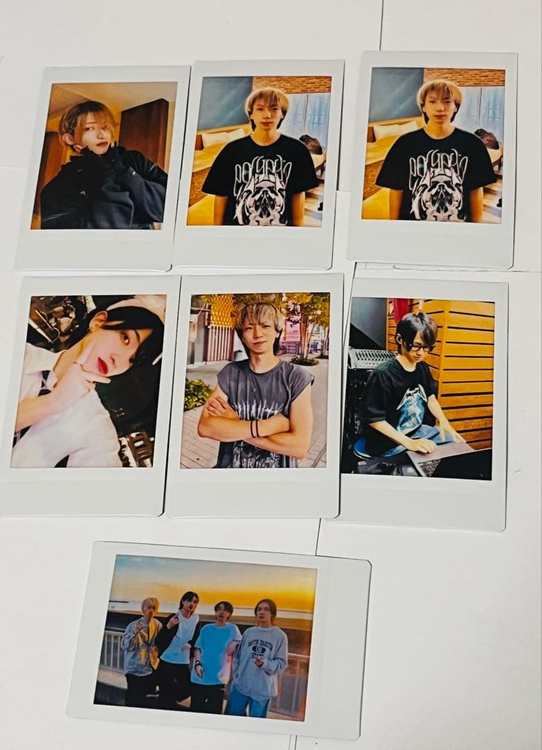 チェキ KUROENA 個別】 メンバー別ソロチェキ2枚セット | Kiss Bee online shop