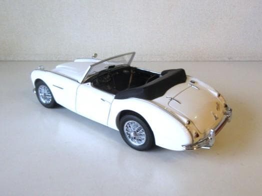 特価 AUTOart (1/18) オースチン ヒーレー 3000 MKⅡ