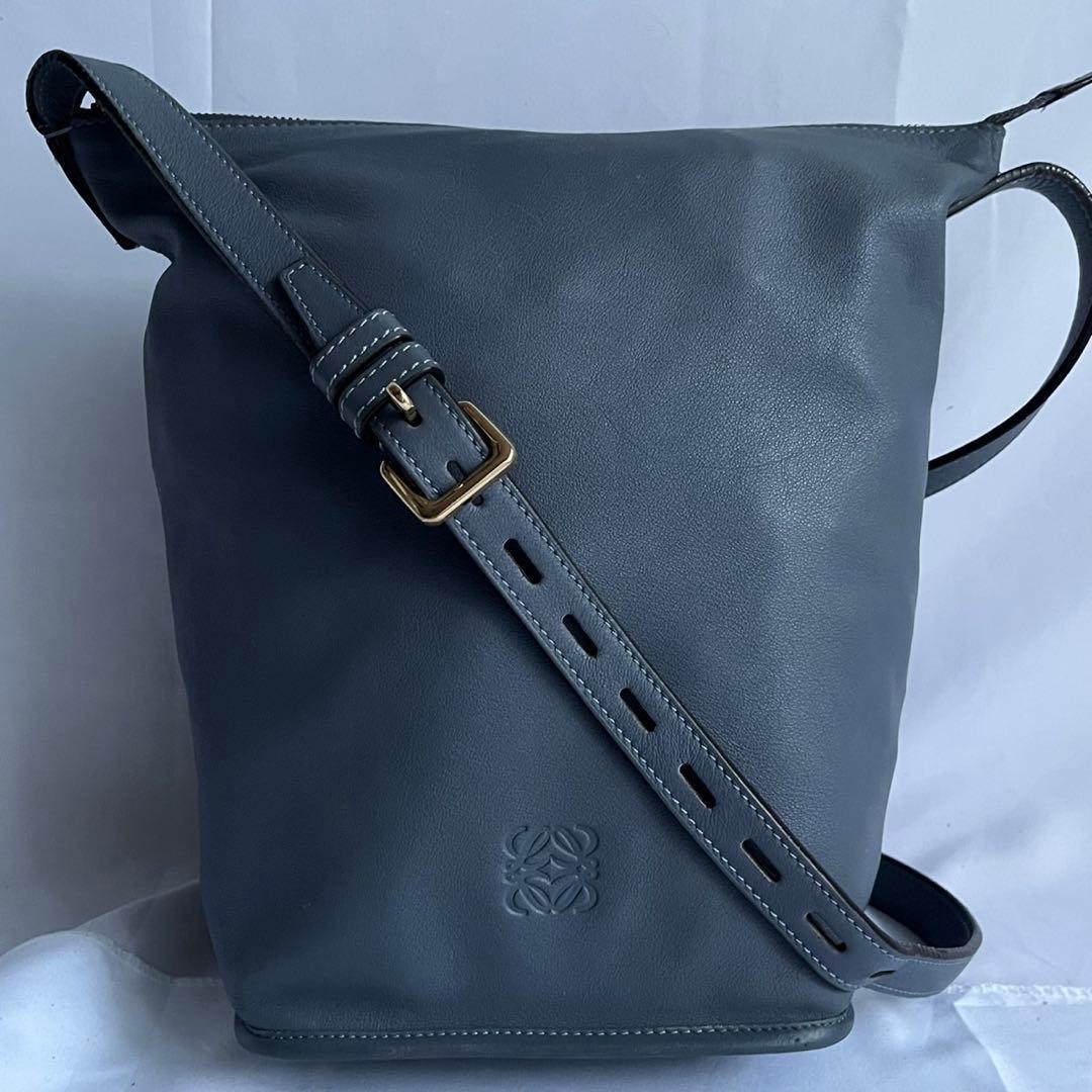✨極美品✨　LOEWE アナグラム　ショルダーバッグ　ブルーグレー　レザー
