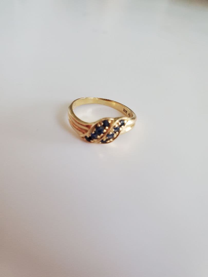 サファイア　指輪