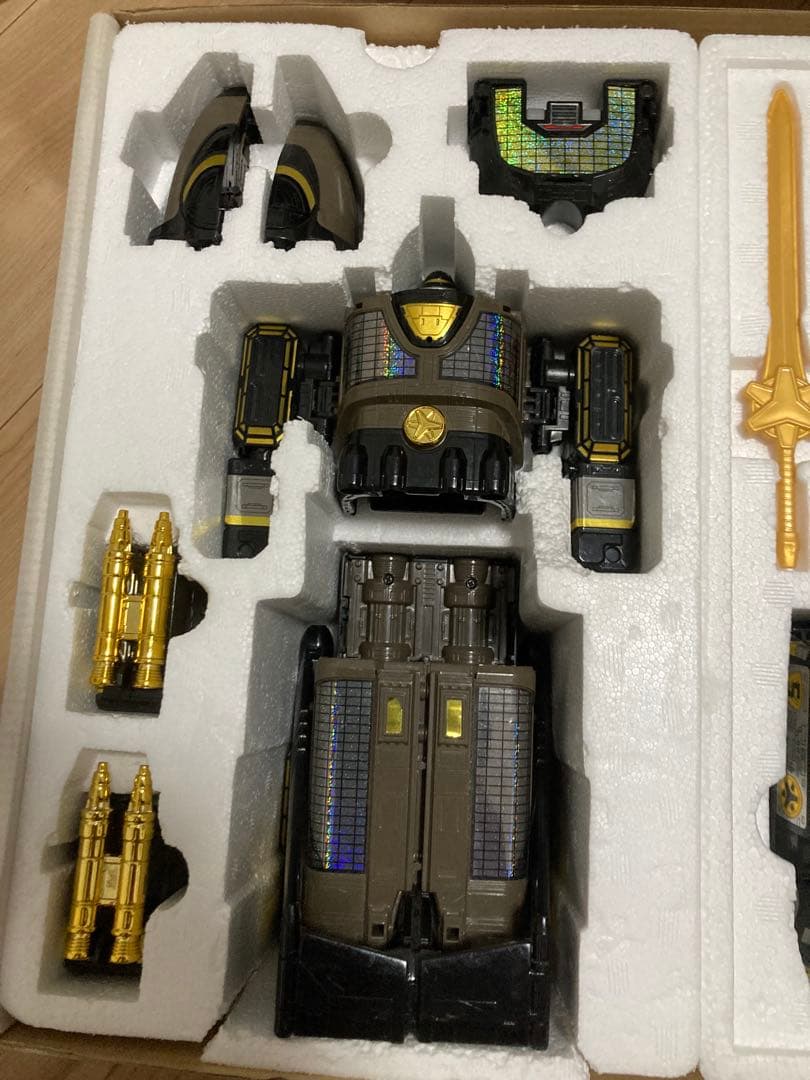 救急戦隊ゴーゴーファイブ ブラックDXマックスビクトリーロボ※合体後