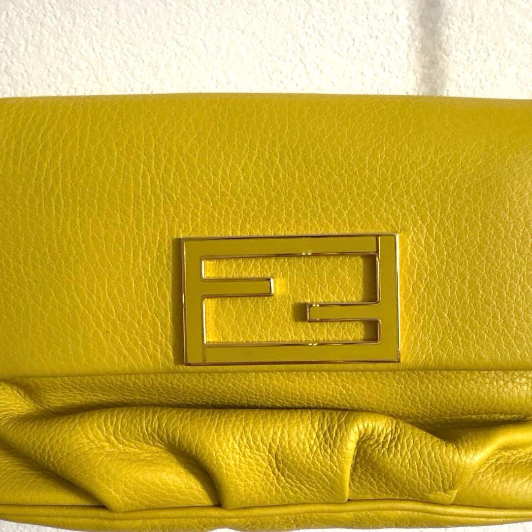 【美品】FENDI バック　チェーン　黄色　ショルダーバック