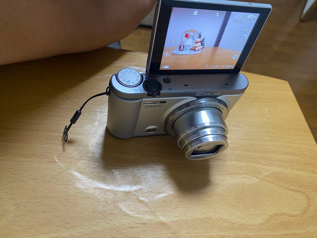 【中古】CASIO EXILIM EX-ZR1700