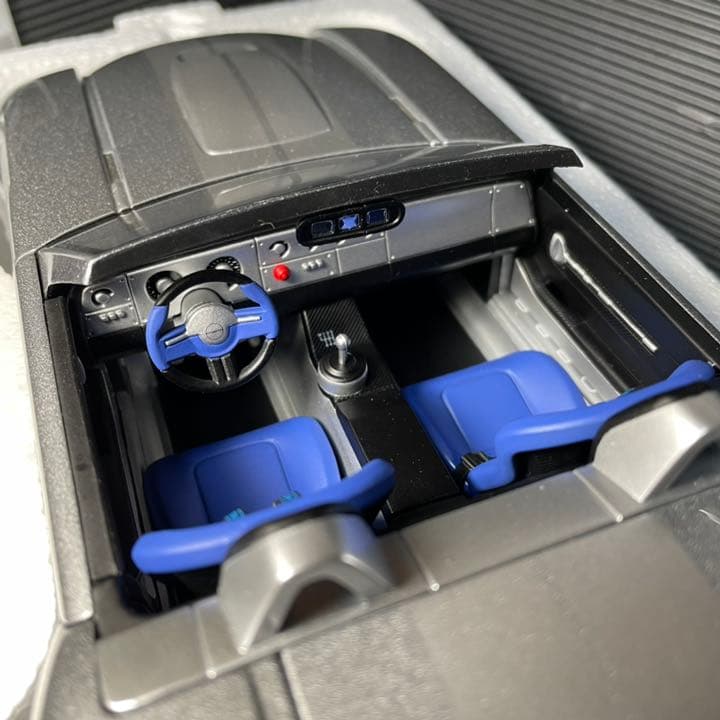 未展示品　オートアート 1/18 フォード シェルビー コブラ コンセプト