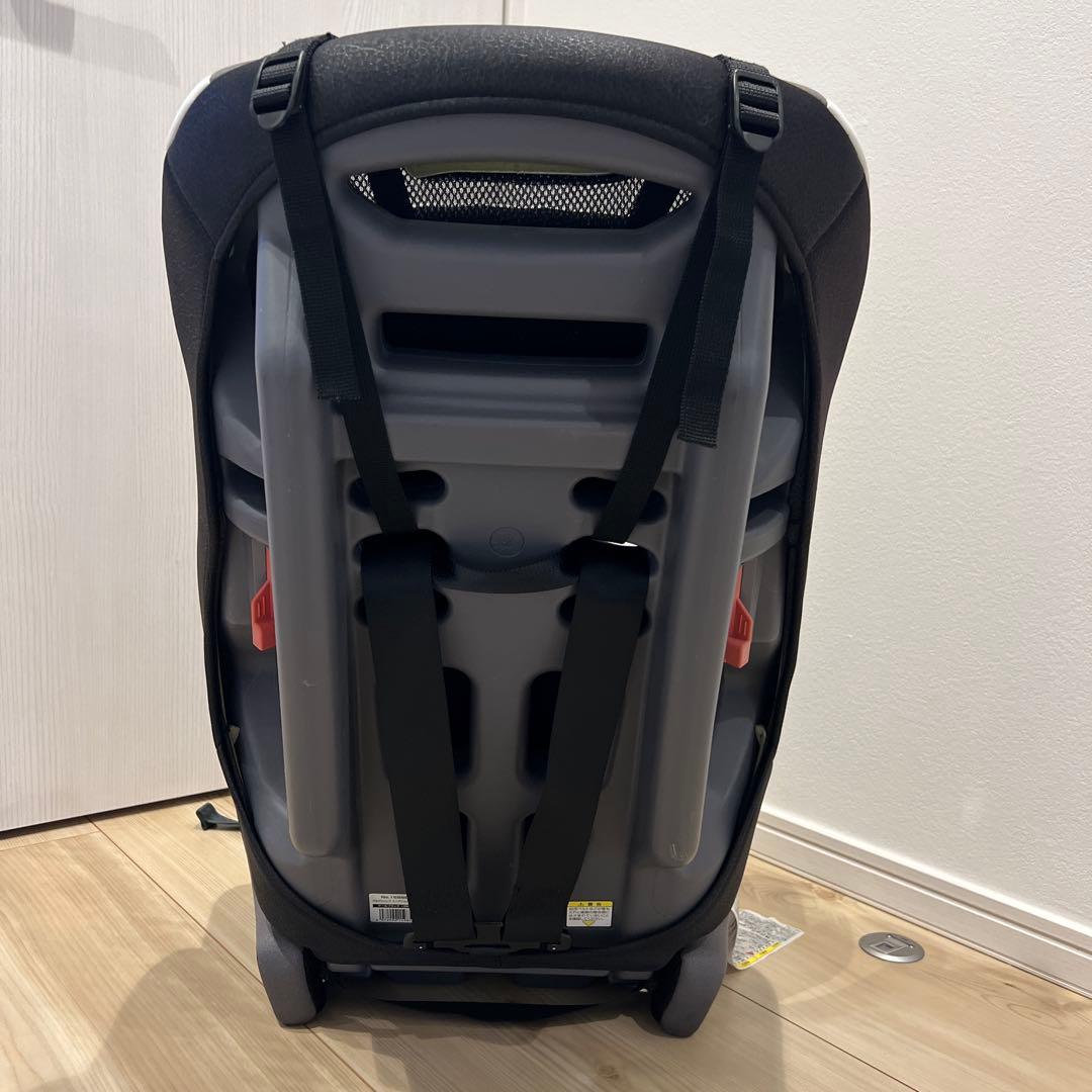 【ポロリ】Combi チャイルドシート　ジョイトリップエッグショックGZ