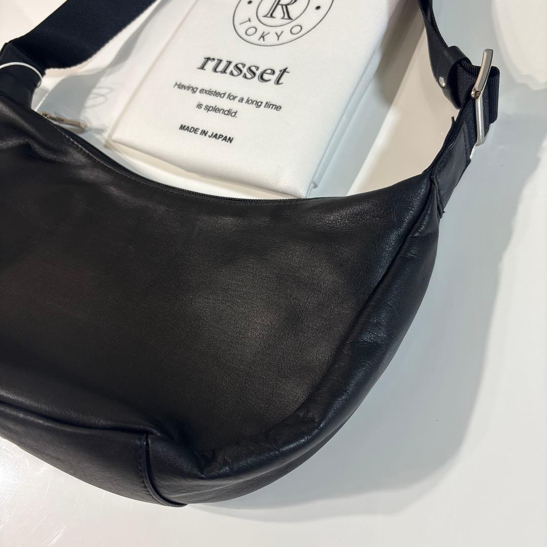 新品ラシット 今期ソフトレザーラウンドショルダーバッグ　金具シルバー