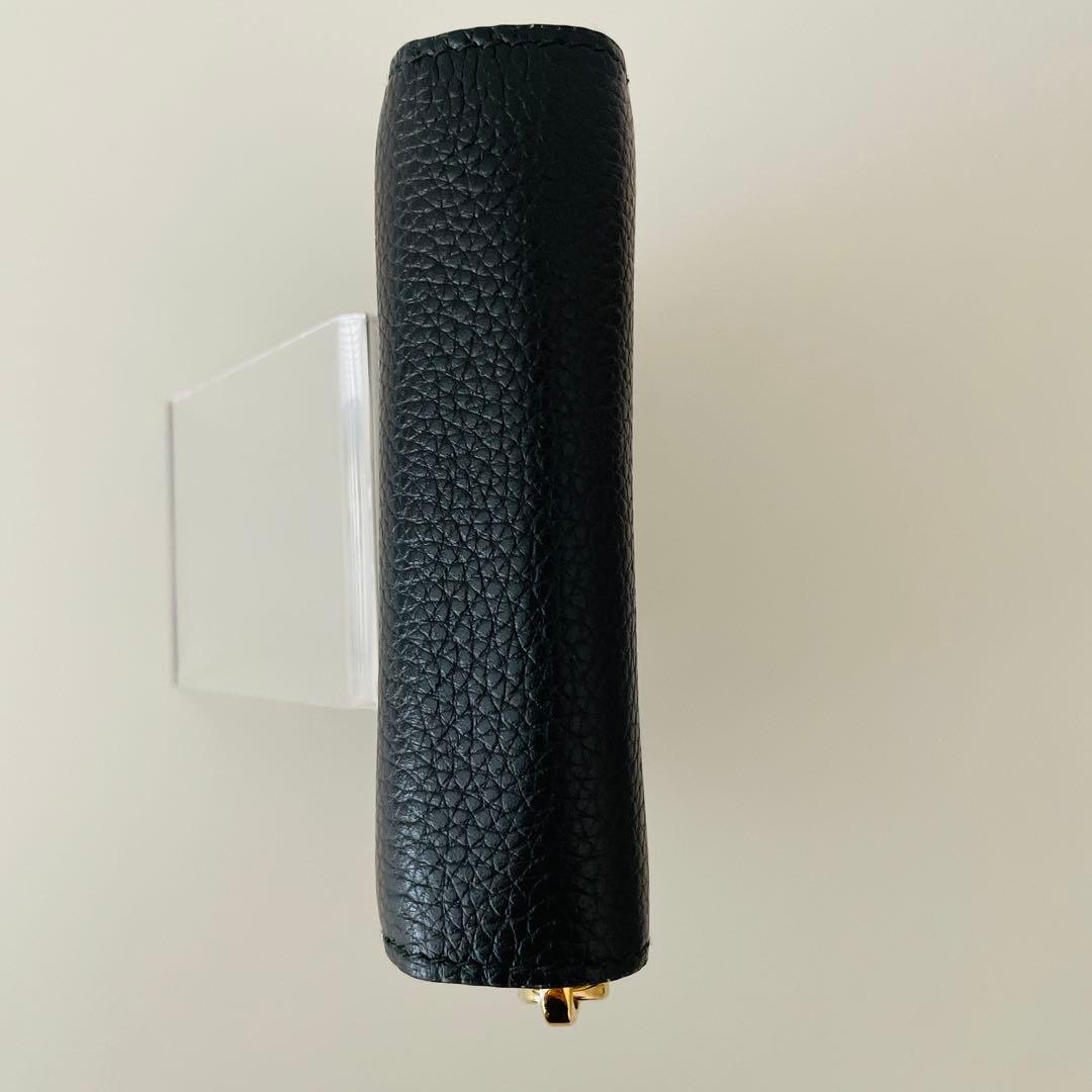 MIU MIU ミュウミュウ レザー 2つ折り財布 ブラック