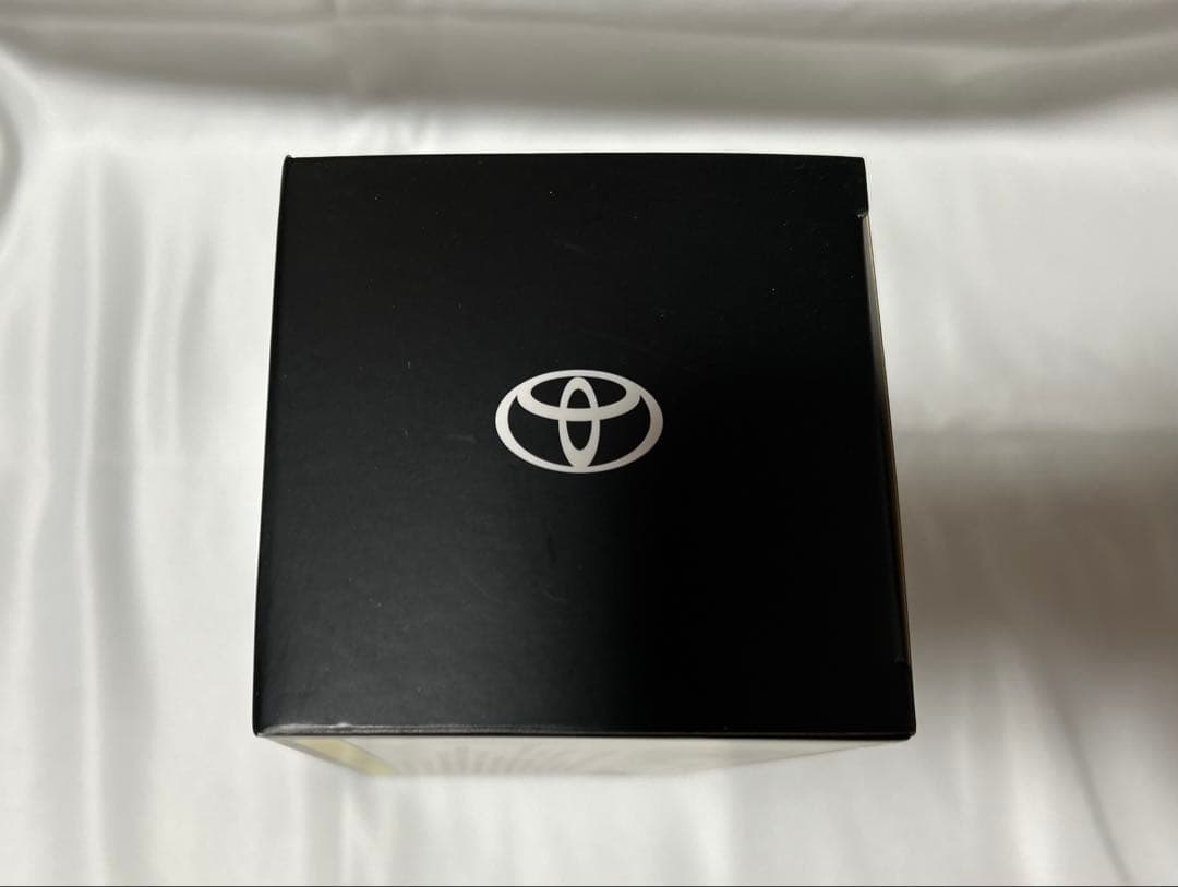 トヨタ クラウン 1/30 カラーサンプル プレシャスシルバー