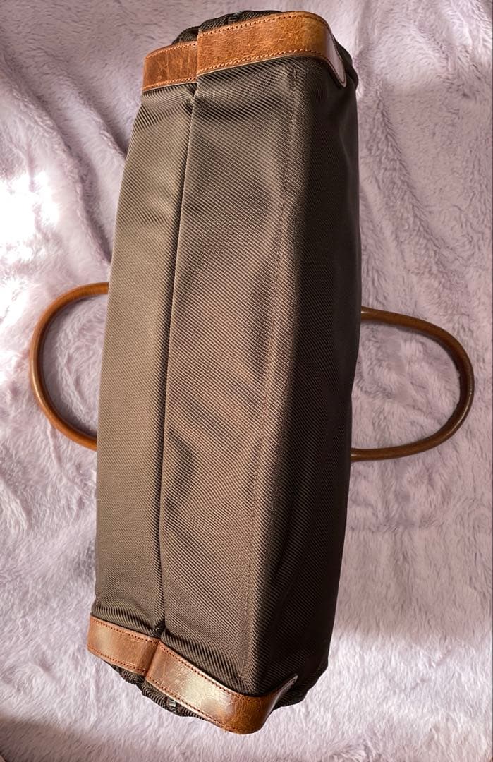 大型バッグ、旅行、Lagasha 、4室 ペン入れ等仕切り多数、肩掛けベルト