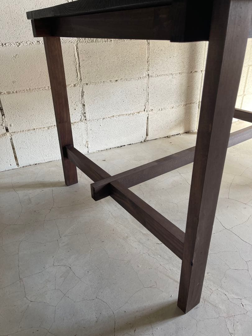 杉浮造り　ダイニングテーブル　作業台　展示台　什器　天板無垢材　濃茶色