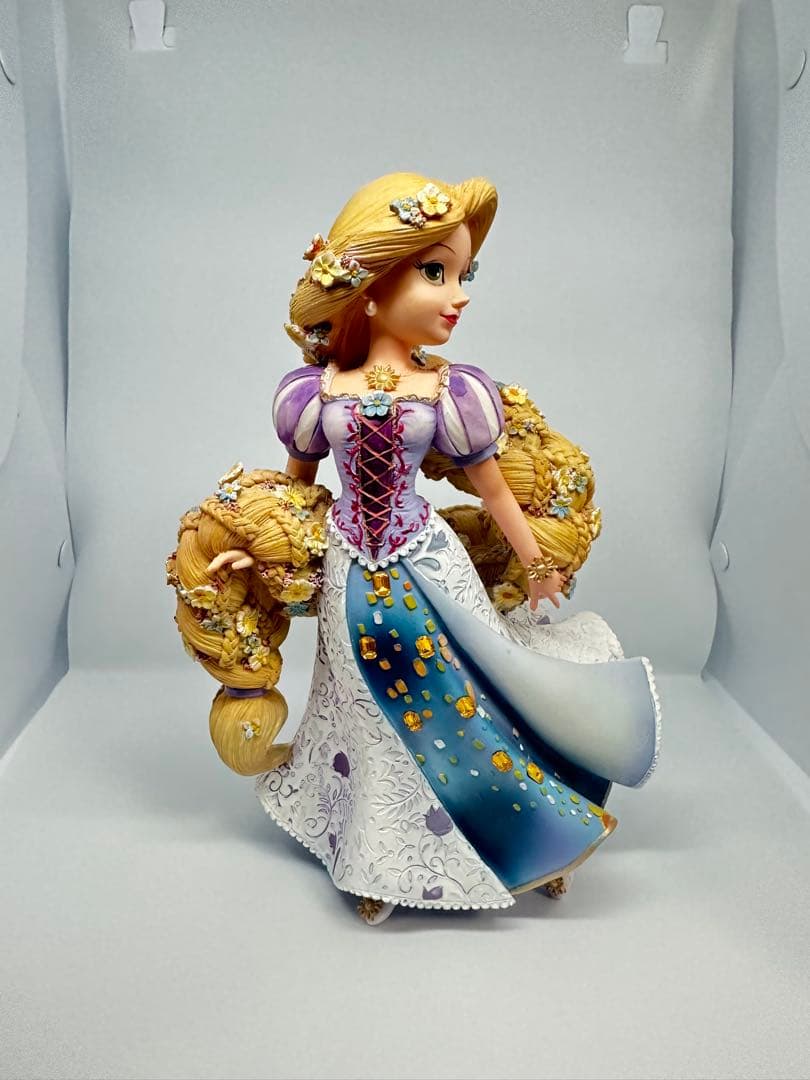 ラプンツェル　enesco フィギュア