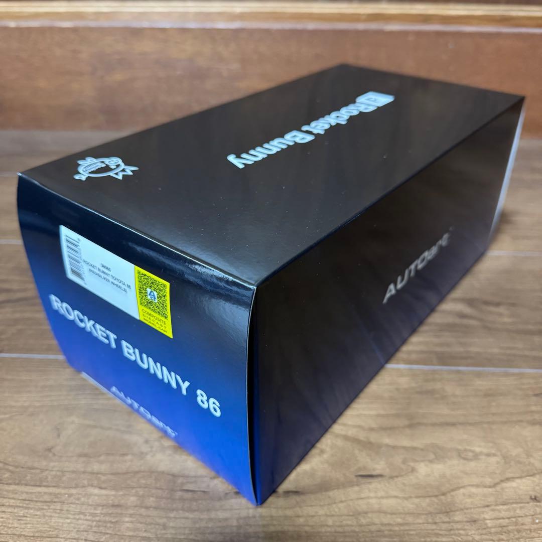 新品未開封品 オートアート 1/18 ロケットバニートヨタ86 レッド