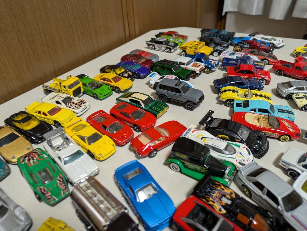 H*B様 ホットウィール 1/64 フェラーリ ポルシェ 大量ミニカー 120台