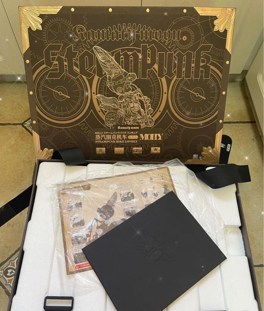 デザイナーズトイ 末那末匠 ポップマート  Molly フィギュア B