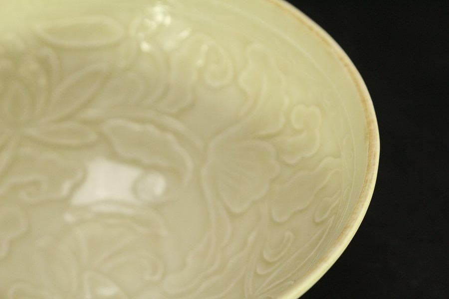 中国美術 白磁 花紋 碗(HA518)