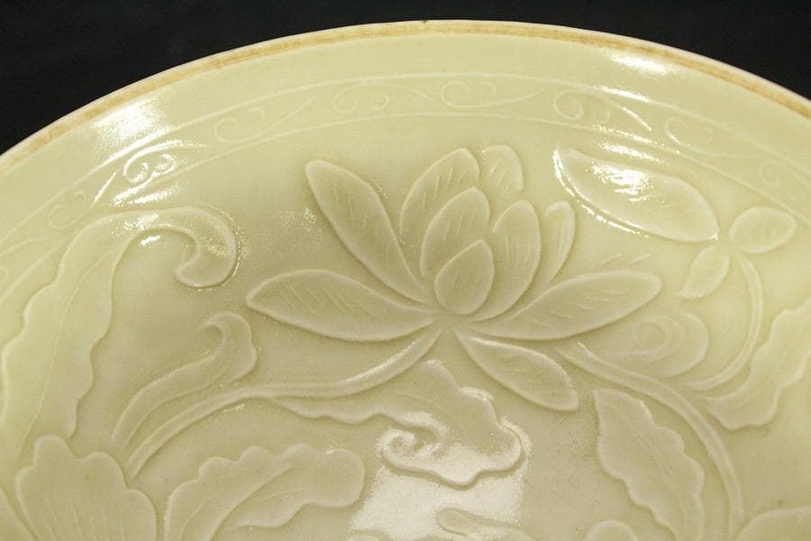 中国美術 白磁 花紋 碗(HA518)