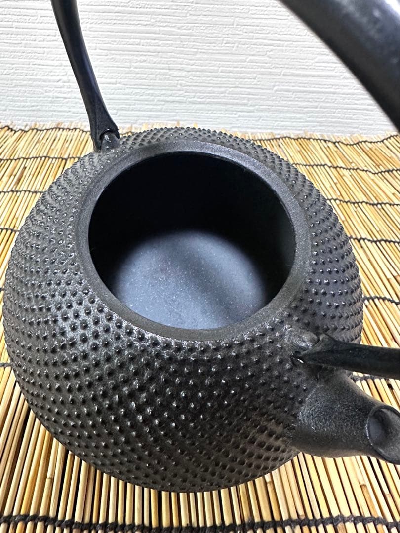 未使用、供箱、栞付 南部盛栄堂販売 12型 平成丸アラレ 南部鉄瓶