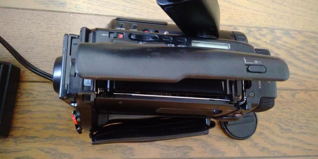 SONY ハンディカム CCD-TR75 8ミリビデオカメラ 再生ダビング用に