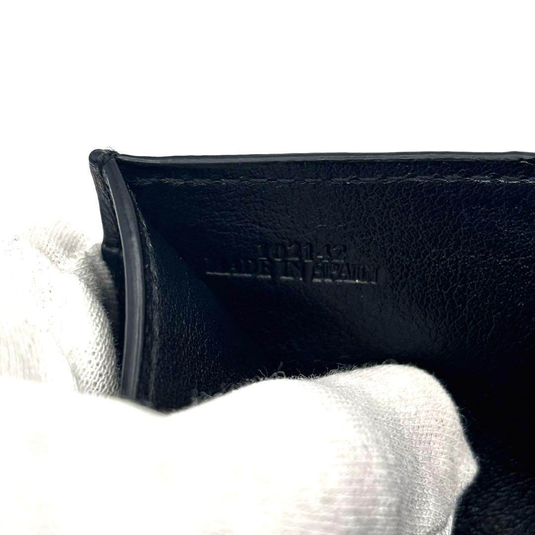LOEWE 黒 レザー 三つ折り財布