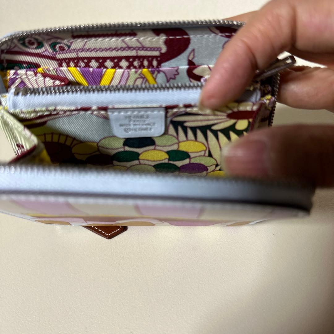 入手困難　エルメス　ミニ財布　アザップコンパクト　シルクインホールオーバー