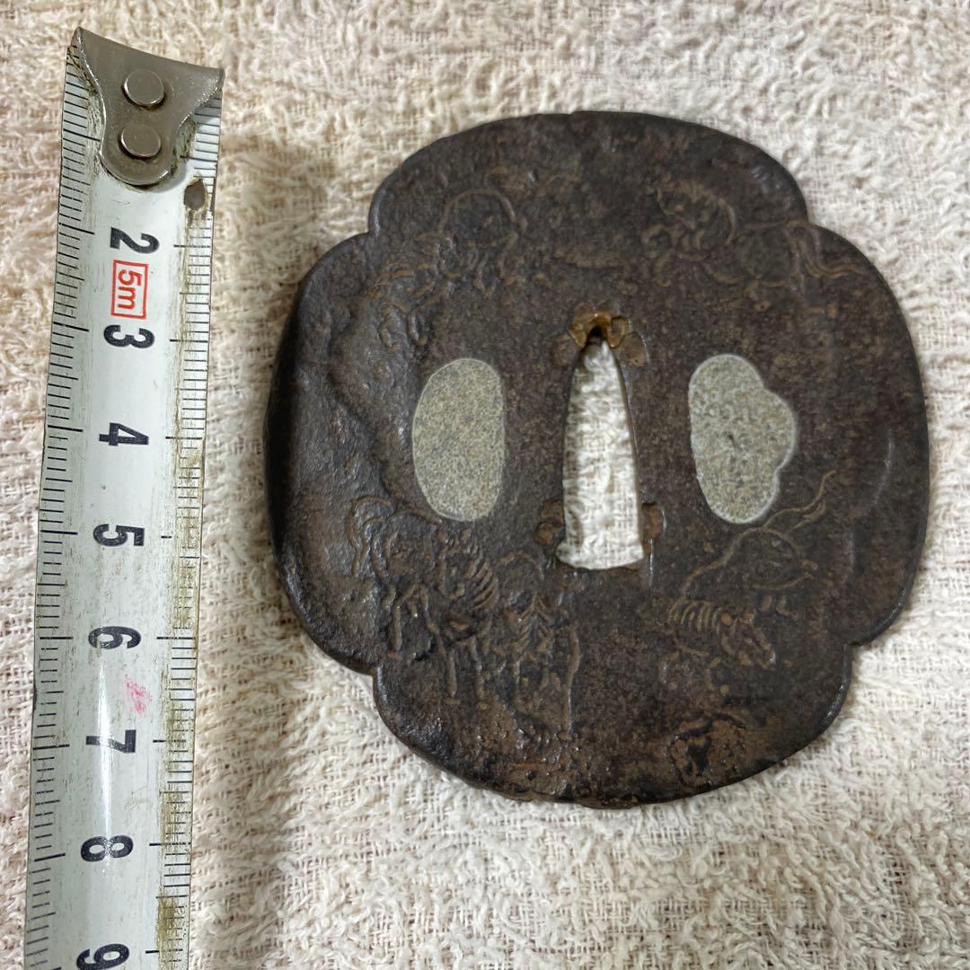 B-19 鍔　武具　刀装具　鉄製　アンティーク　美術品　工芸品　装飾品