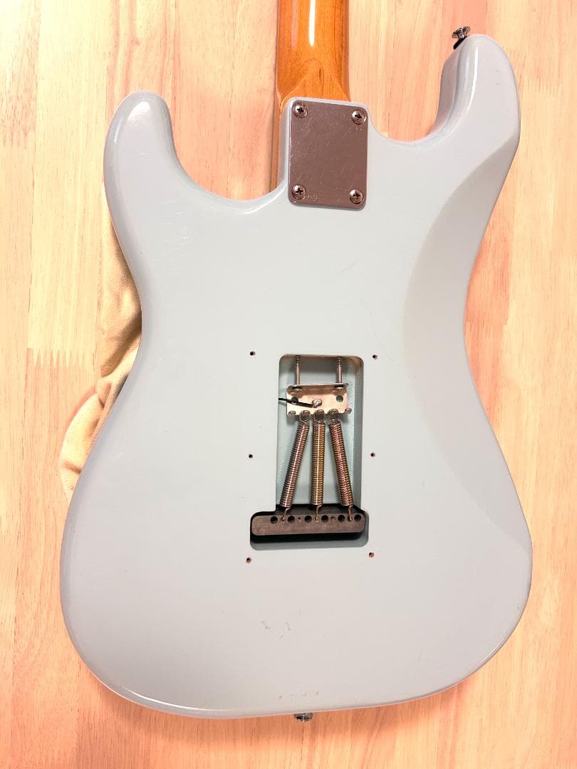 グラスルーツGrassRootsストラトタイプ（+SQUIER アッセンブリ）