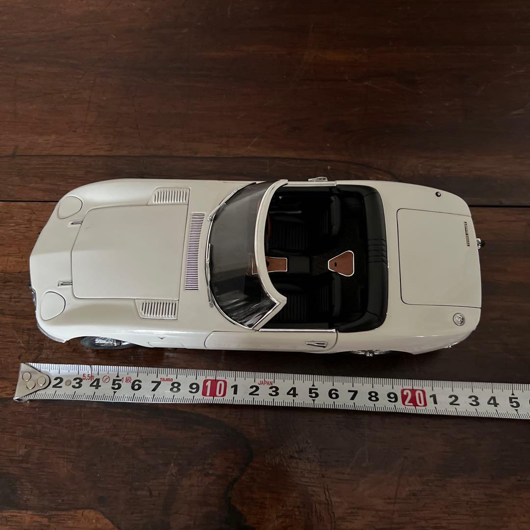 オートアート　1/18TOYOTA 2000GT カブリオレモデル　ミニカー