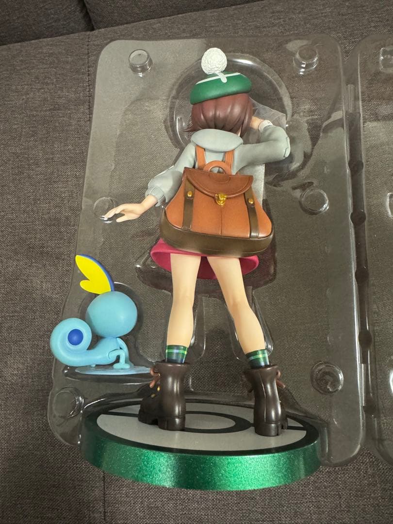 ポケモン フィギュア ユウリwith メッソン1/8 色紙