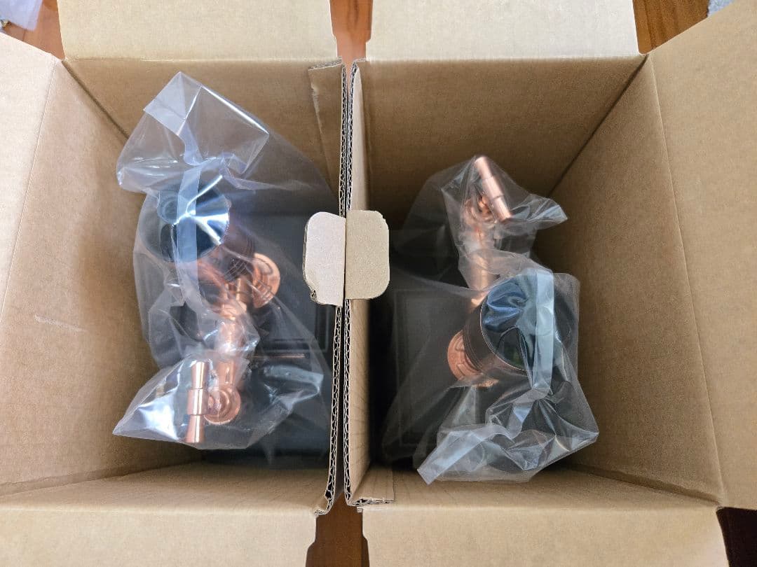 a*m様 Dewar´s ウイスキー ボトルサーバー2つ