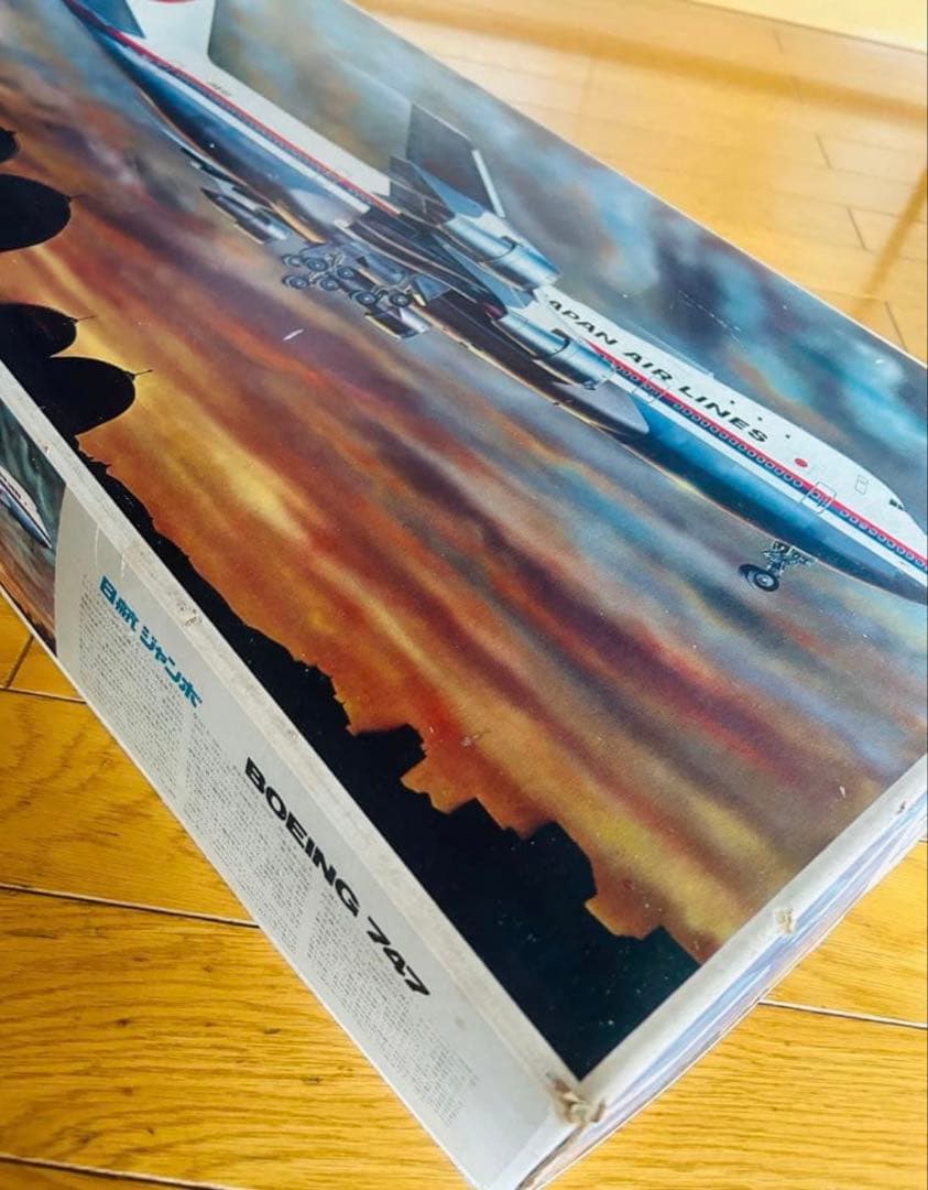 JAL Boeing 747 1/100 スケールモデル