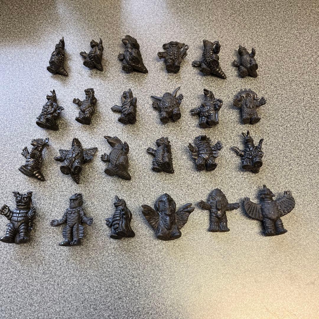 ウルトラマン怪獣消しゴム黒バラ売りOK‼️