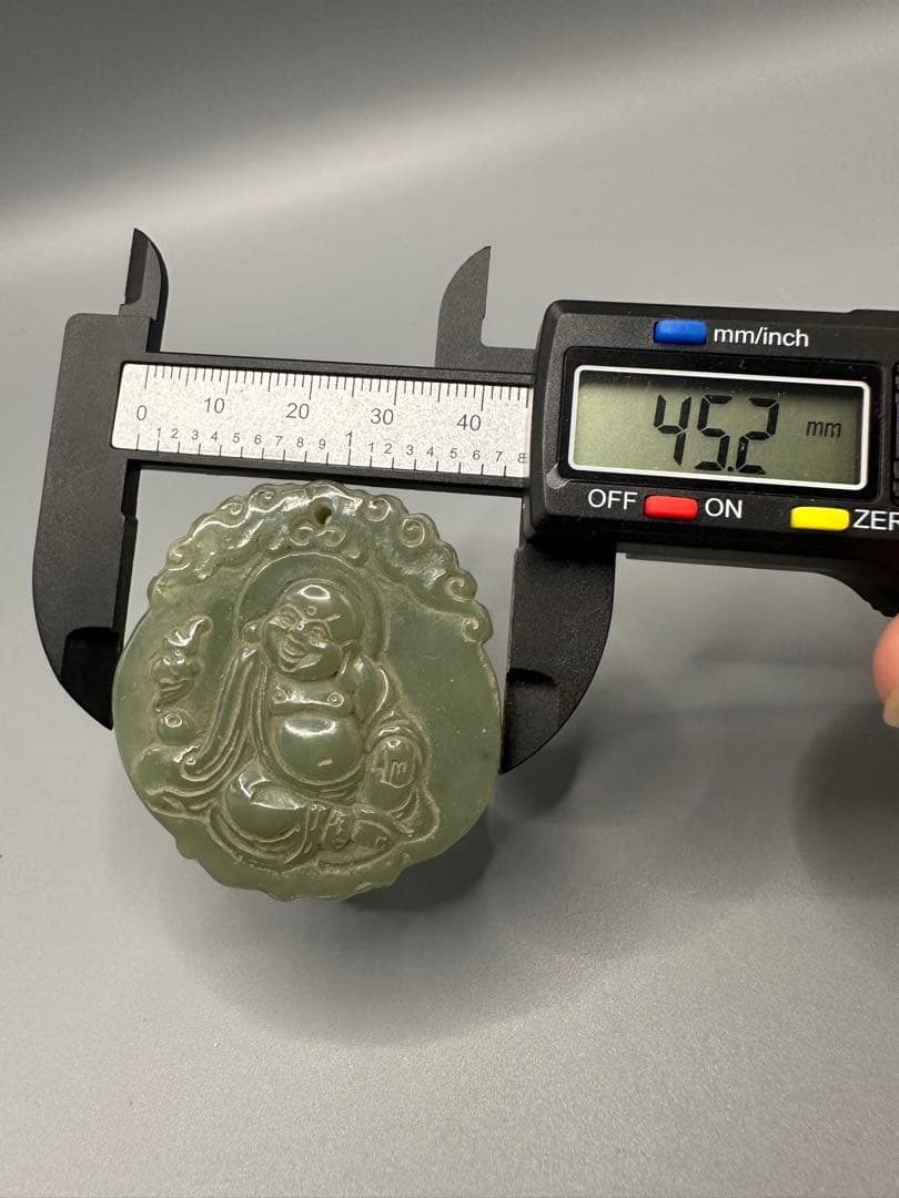 中国美術 ループタイ和田玉 古砡 根付 天然素材 置物骨董 笑顔の仏像 形