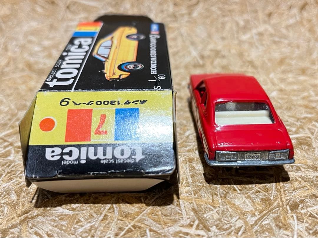 トミカ 日本製 黒箱 7-1-7 ホンダ 1300 クーペ9 1E