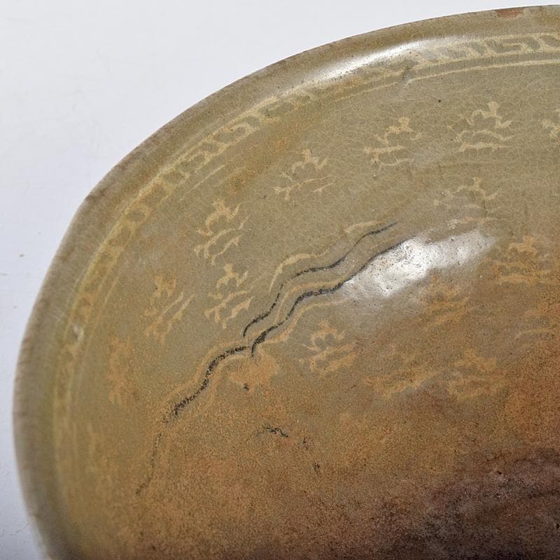 朝鮮美術　李朝　高麗青磁　象嵌花文　大茶碗　時代箱付　M　R8448