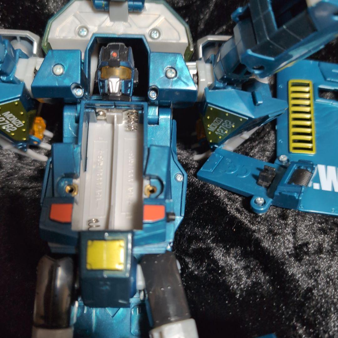 トランスフォーマーユニバース　ウルトラクラス　オンスロート USAエディション