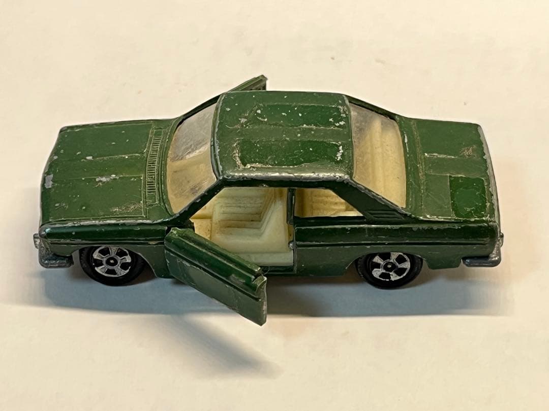 トミカ 黒箱 1-1-1 ニッサン ブルーバード SSS 希少色 1Aホイール