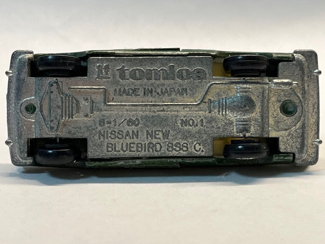 トミカ 黒箱 1-1-1 ニッサン ブルーバード SSS 希少色 1Aホイール