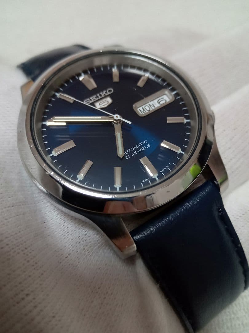 鶴*瓶様 SEIKO5　機械式自動巻　7S26　文字盤ネイビー　牛皮ベルト　美品