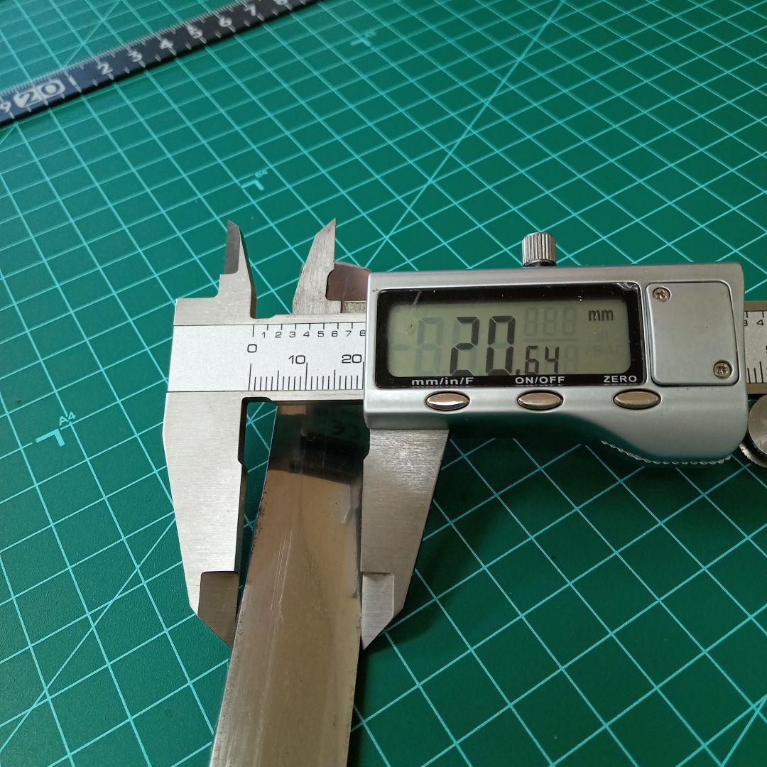 【ナイフ加工用玉鋼/合法サイズ】無銘脇差/錆身日本刀切先部分残欠／刃文直刃